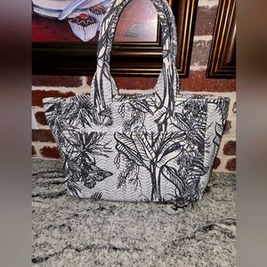 VINCE CAMUTO CANVASS TOTE BAG